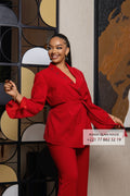 Ensemble Tailleur "Rouge Passion" à Ceinture Nouée et Broderies Perles